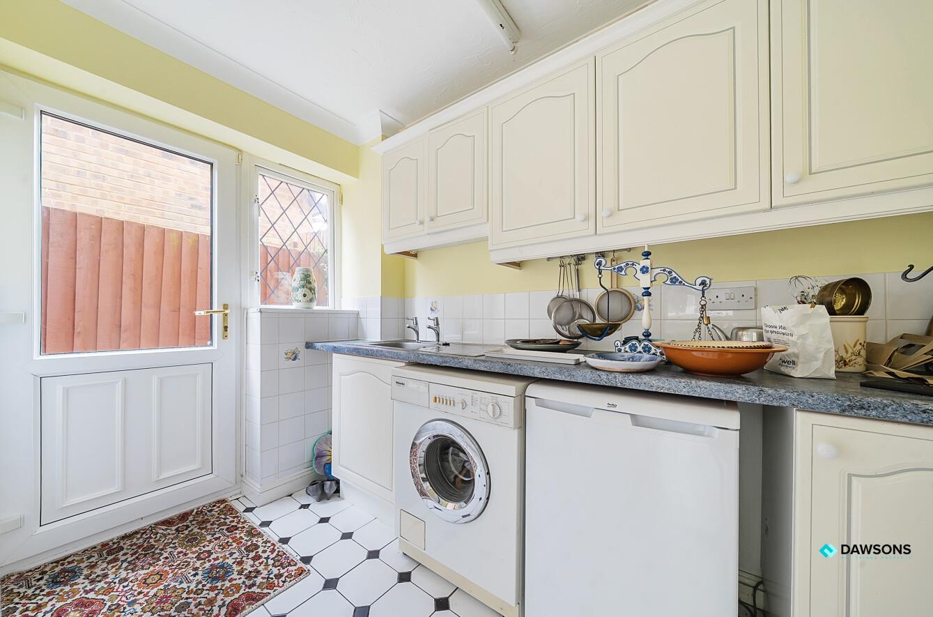 Ffordd Draenen Ddu, West Cross, Swansea, SA3 5RP